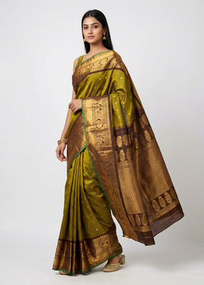 Green Gadwal Pure Silk Saree Without Blouse Piece