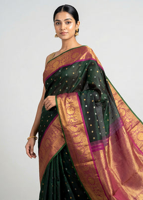 Black Gadwal Pure Silk Saree Without Blouse Piece