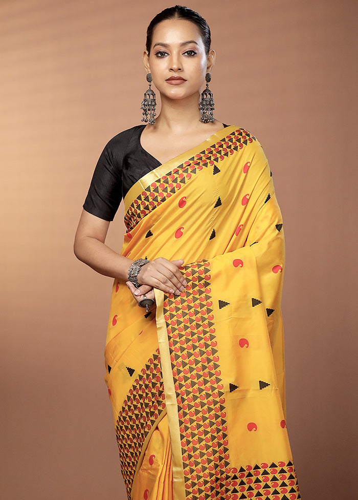 Yellow Kanjivaram Silk Saree With Blouse Piece