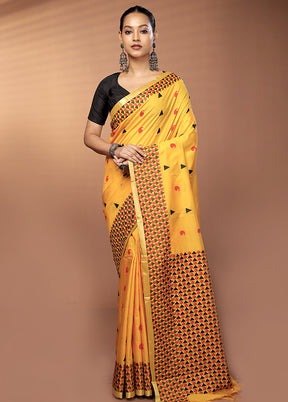 Yellow Kanjivaram Silk Saree With Blouse Piece