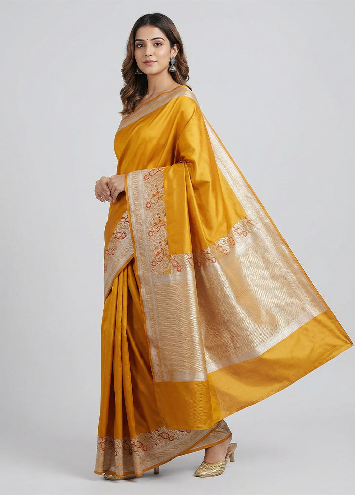 Yellow Handloom Banarasi Pure Silk Saree With Blouse Piece
