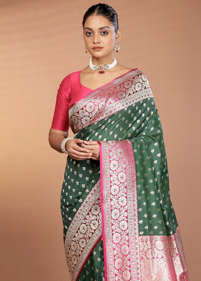 Green Uppada Silk Saree With Blouse Piece