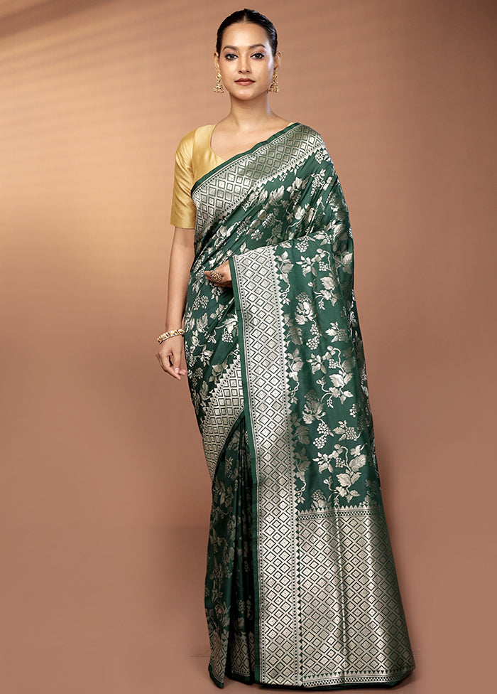 Green Uppada Silk Saree With Blouse Piece