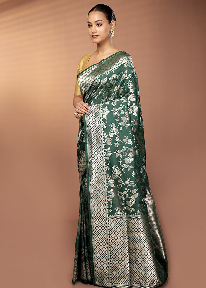 Green Uppada Silk Saree With Blouse Piece