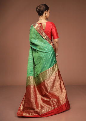 Green Handloom Kanjivaram Pure Silk Saree With Blouse Piece