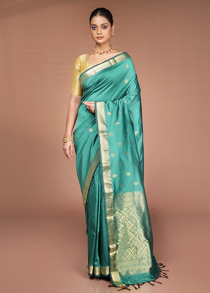 Green Kanjivaram Silk Saree With Blouse Piece