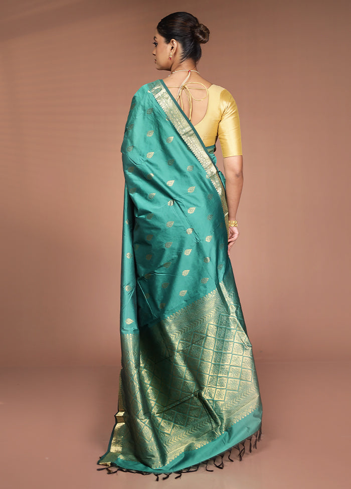 Green Kanjivaram Silk Saree With Blouse Piece
