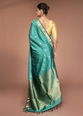 Green Kanjivaram Silk Saree With Blouse Piece