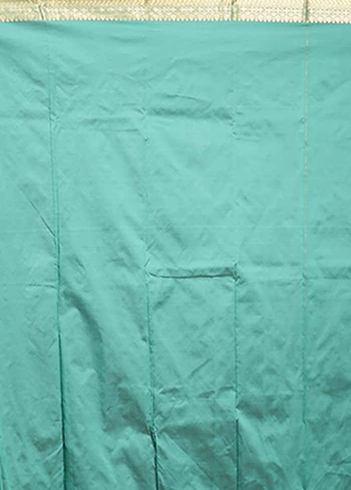 Green Kanjivaram Silk Saree With Blouse Piece