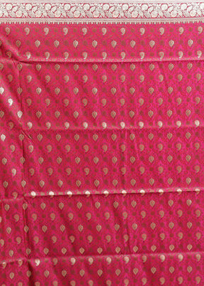 Green Handloom Tanchoi Pure Silk Saree With Blouse Piece