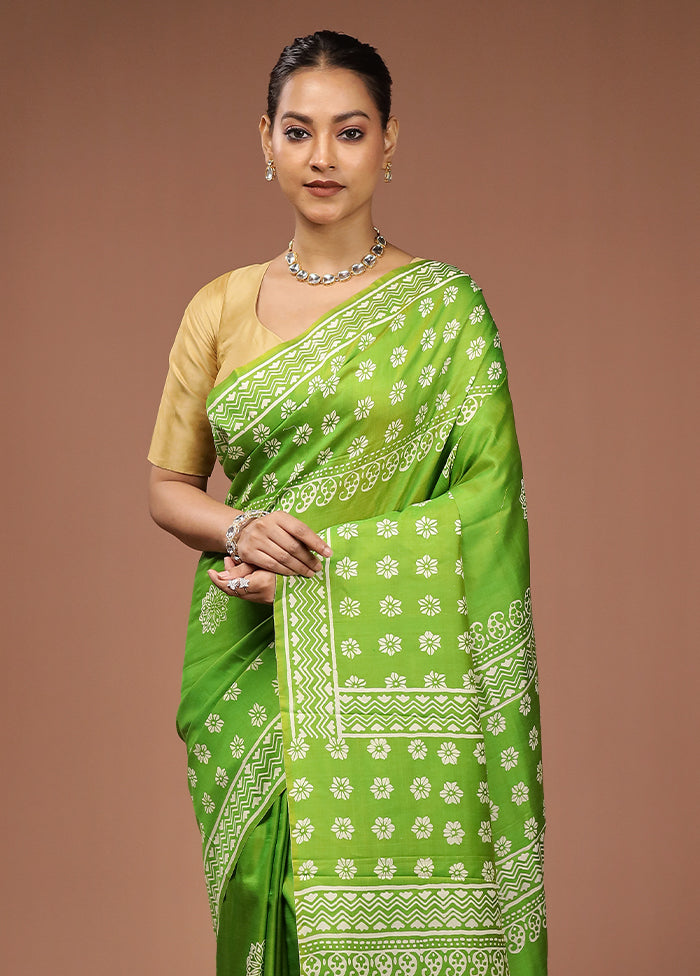 Green Printed Silk Saree Without Blouse Piece