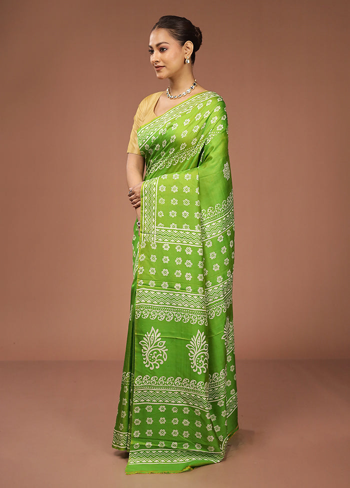 Green Printed Silk Saree Without Blouse Piece