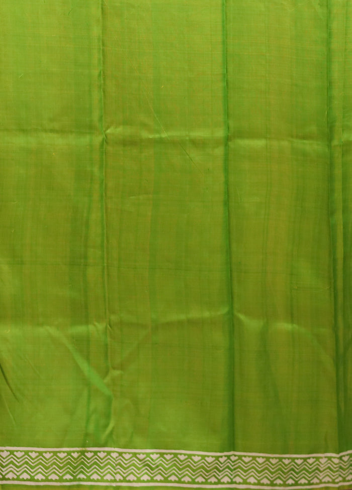 Green Printed Silk Saree Without Blouse Piece