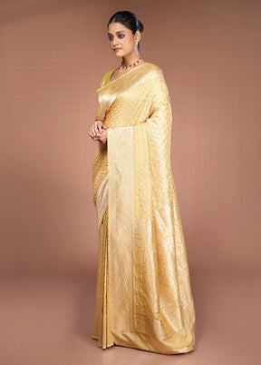 Cream Georgette Saree With Blouse Piece