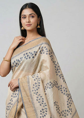 Cream Tussar Silk Saree With Blouse Piece