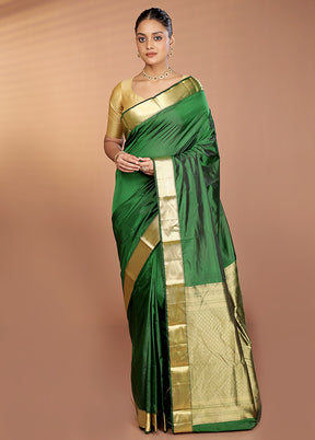 Purple Handloom Kanjivaram Pure Silk Saree With Blouse Piece