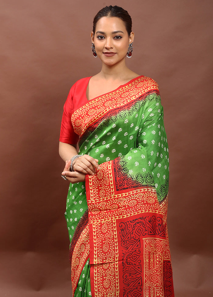 Green Printed Silk Saree Without Blouse Piece