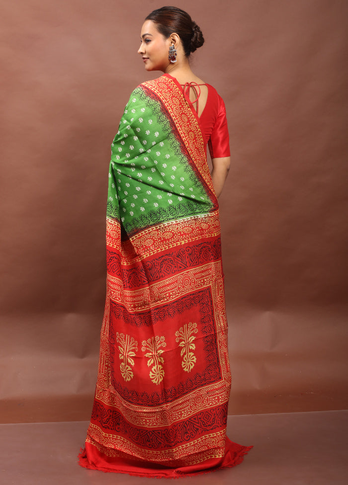 Green Printed Silk Saree Without Blouse Piece