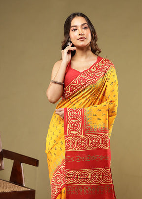 Yellow Printed Pure Silk Saree Without Blouse Piece