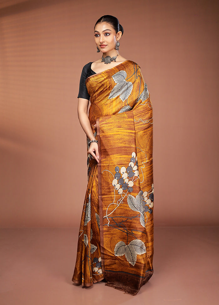 Yellow Printed Silk Saree Without Blouse Piece
