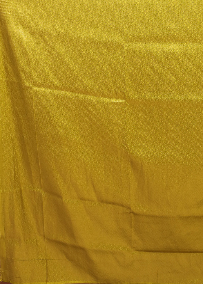 Green Dupion Silk Saree With Blouse Piece