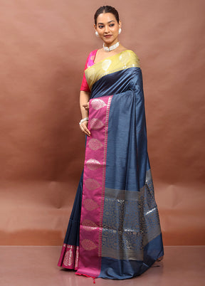 Blue Cotton Saree With Blouse Piece