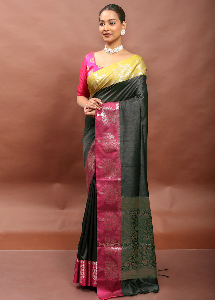 Green Cotton Saree With Blouse Piece