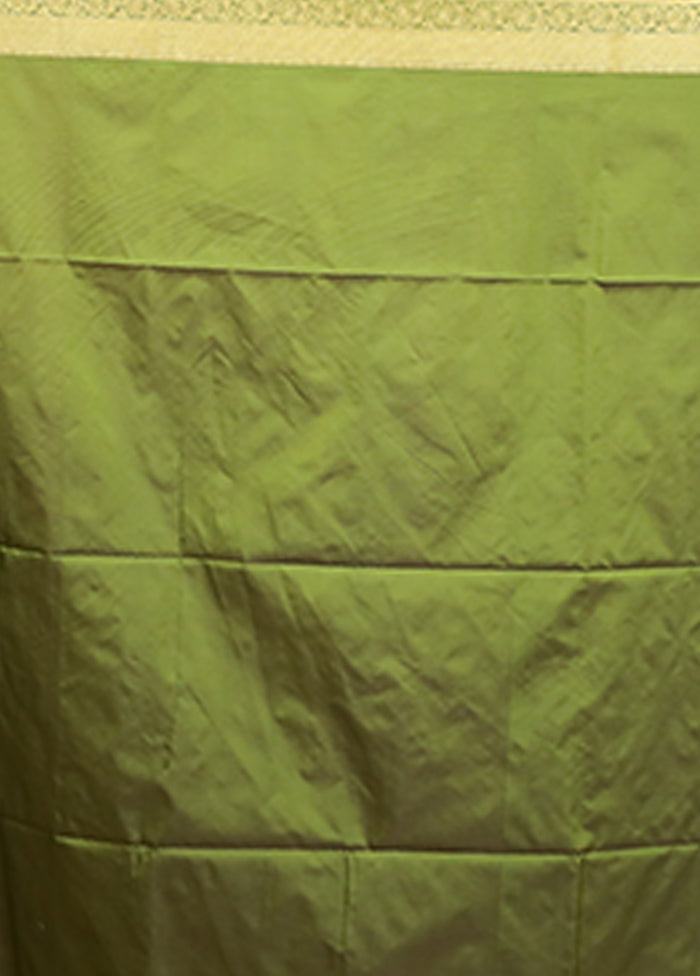 Green Kanjivaram Silk Saree With Blouse Piece