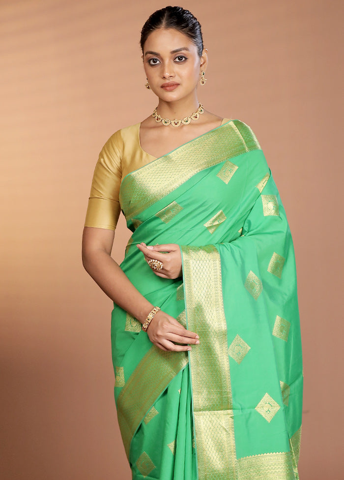 Green Kanjivaram Silk Saree With Blouse Piece