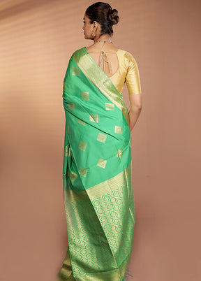 Green Kanjivaram Silk Saree With Blouse Piece