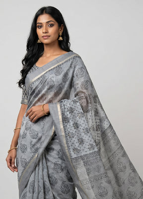 Grey Cotton Saree With Blouse Piece