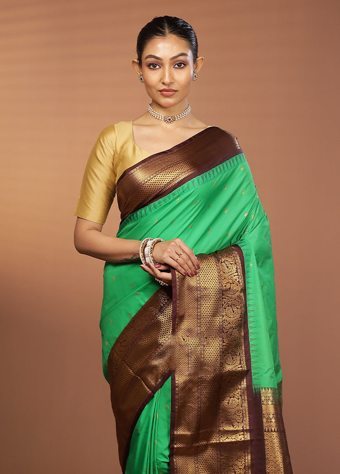 Green Gadwal Silk Saree Without Blouse Piece