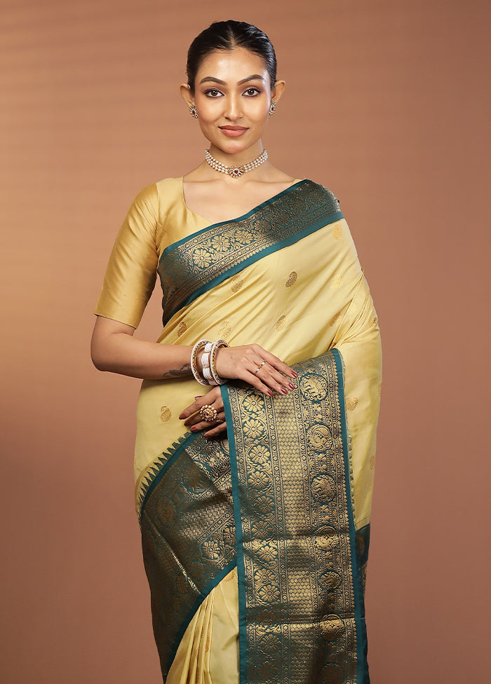 Cream Gadwal Silk Saree Without Blouse Piece