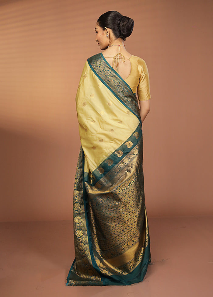 Cream Gadwal Silk Saree Without Blouse Piece