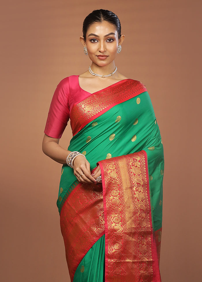 Green Gadwal Silk Saree Without Blouse Piece