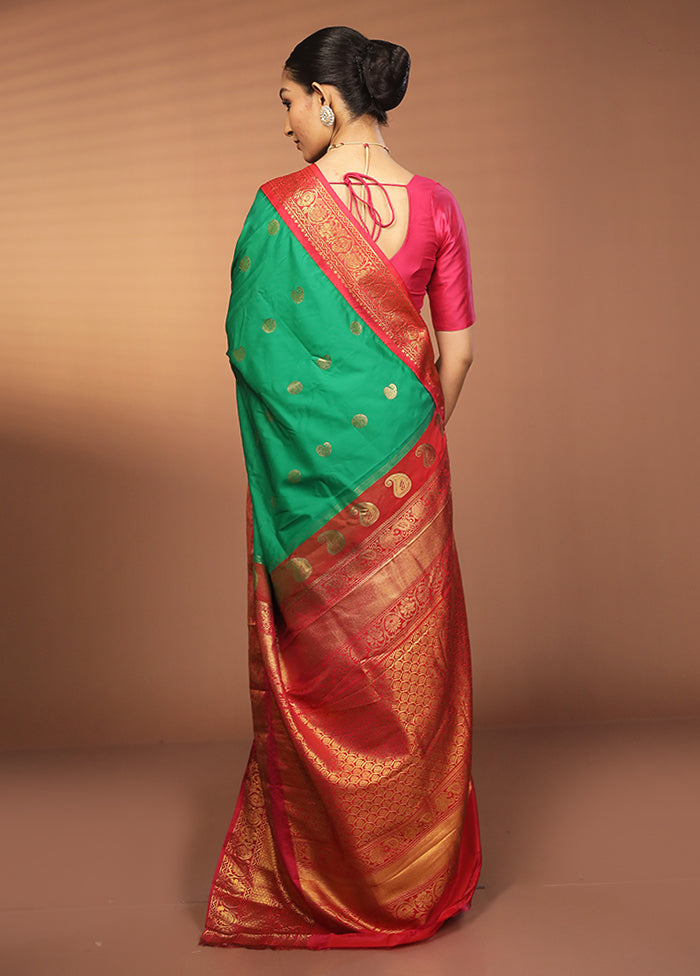 Green Gadwal Silk Saree Without Blouse Piece