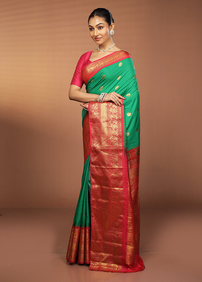 Green Gadwal Silk Saree Without Blouse Piece
