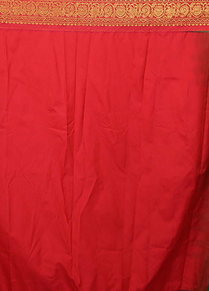 Green Gadwal Silk Saree Without Blouse Piece