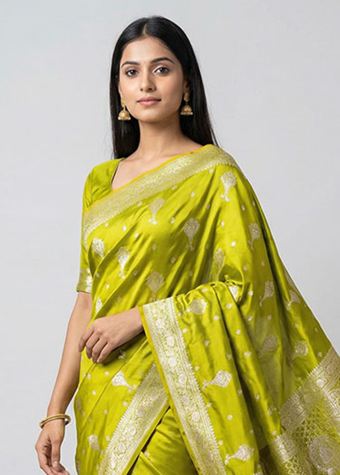 Green Banarasi Silk Saree With Blouse Piece