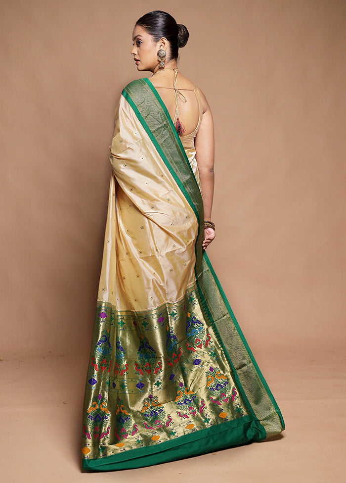 Cream Handloom Kanjivaram Pure Silk Saree With Blouse Piece