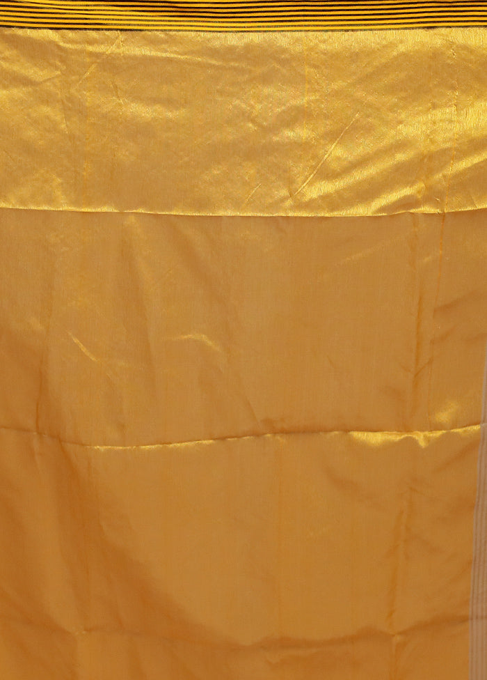 Yellow Cotton Saree With Blouse Piece