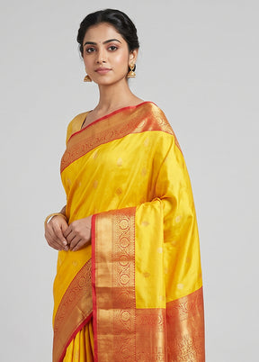 Yellow Handloom Kanchipuram Pure Silk Saree With Blouse Piece