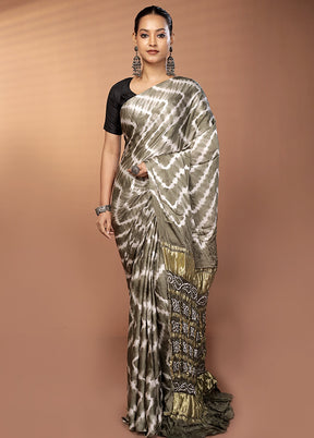 Green Handloom Bandhej Pure Silk Saree With Blouse Piece