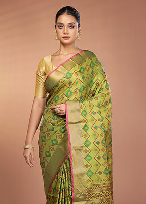 Green Dupion Silk Saree With Blouse Piece