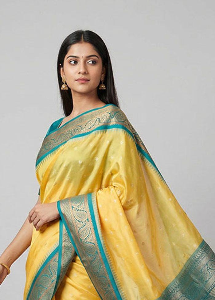 Cream Handloom Kanjivaram Pure Silk Saree With Blouse Piece
