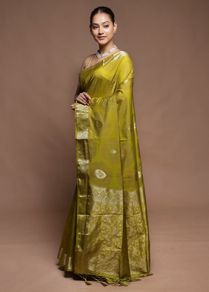 Green Dupion Silk Saree With Blouse Piece