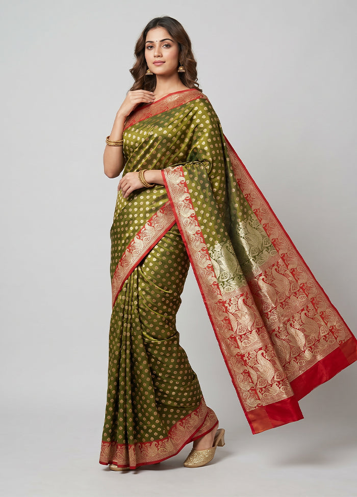 Green Handloom Banarasi Pure Silk Saree With Blouse Piece