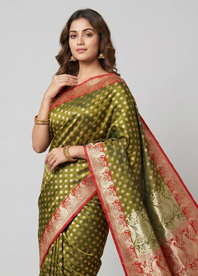 Green Handloom Banarasi Pure Silk Saree With Blouse Piece