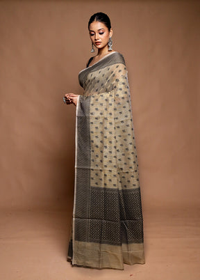 Cream Cotton Saree With Blouse Piece