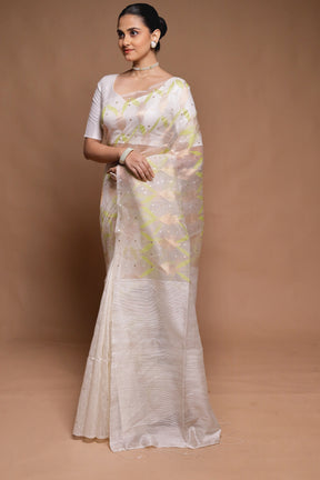 White Handloom Matka Pure Silk Saree With Blouse Piece
